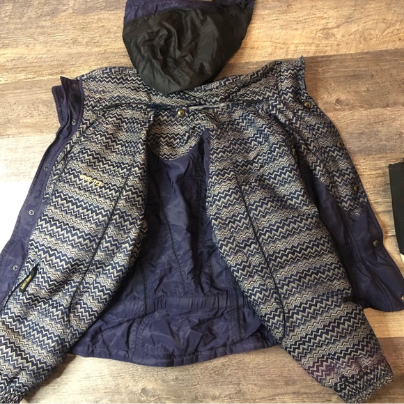 Authentic To The Corps ski pants/jacket jacket is torn on back neck area vintage - Picture 9 of 16